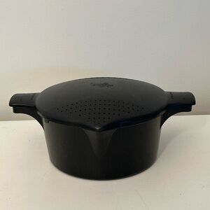 Pampered Chef Black Micro Cooker Microwave Steamer Large 8 Cup 2 Quart #2778